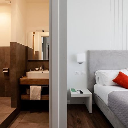 Eighty Four Luxury Rooms Рим Екстериор снимка